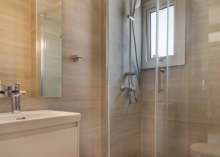 Phaedrus Living Travertine Residences 102 *